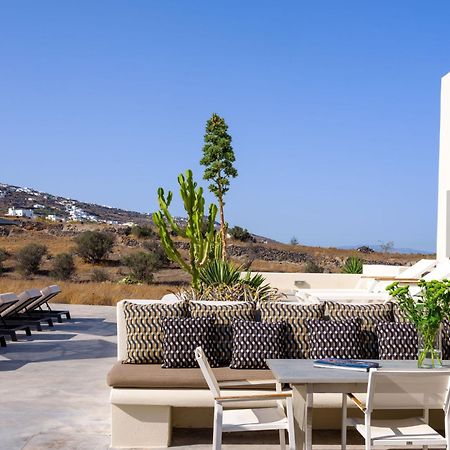 Home Of Lilies Fira  Exterior foto