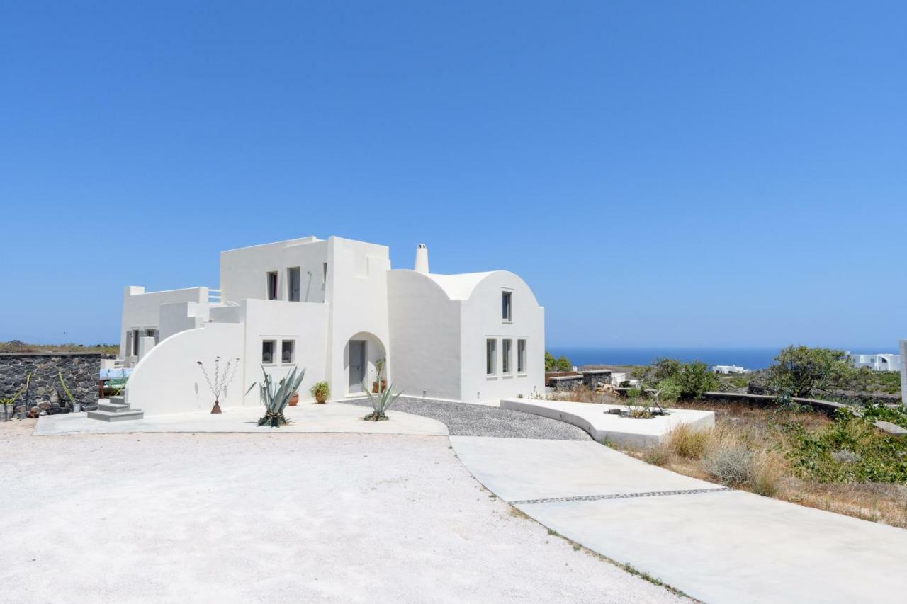 Home Of Lilies Fira  Exterior foto